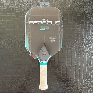Joola Perseus 3S pickleball paddle